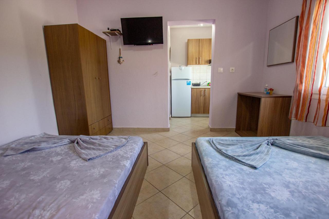 Vordos Rooms Vrasná 外观 照片