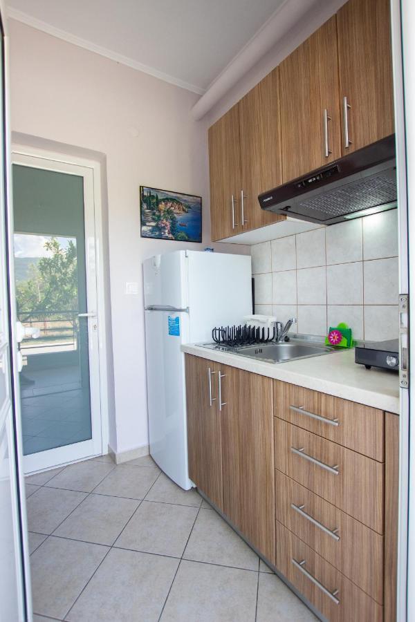 Vordos Rooms Vrasná 外观 照片